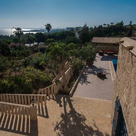 The Windmill Estate Villa *
